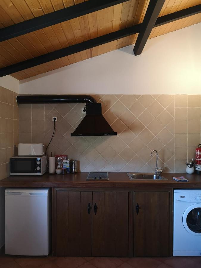 La Casa Blanca Del Alto Tajo Pensionat Ablanque Exteriör bild